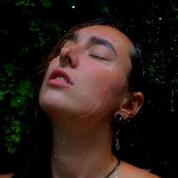 AlaniMay: A Visual Exploration of Emotions