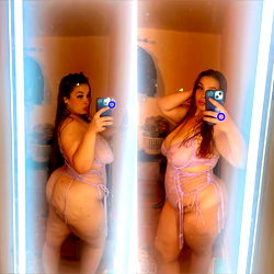 The White Latina ๐ฅต๐ photo