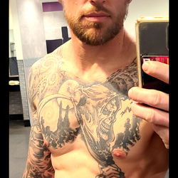 OnlyFans Adammm's Shirtless Fitness Selfie