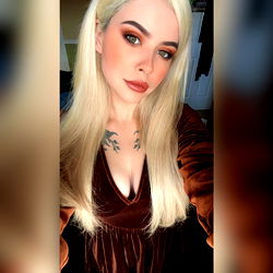 Astera Lux - Astro Named Model from Hawaii