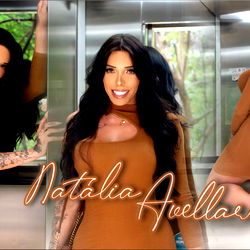 Natalia Avellar photo