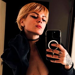 Stylized Portrait of an OnlyFans Model in Adakyo's Dreamland