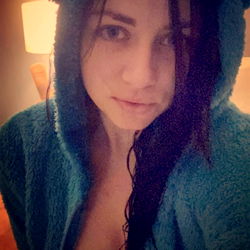 Model Jewlz in OnlyFans Photoshoot