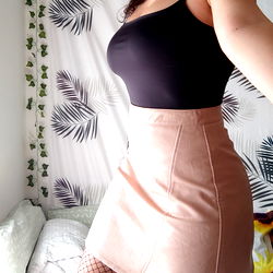 Lila 🌻 | Posing in Skater Skirt & Fishnet Tights on OnlyFans