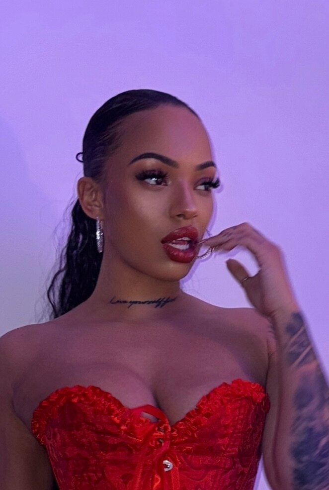 TASTY TIFFANY 🤍 photo