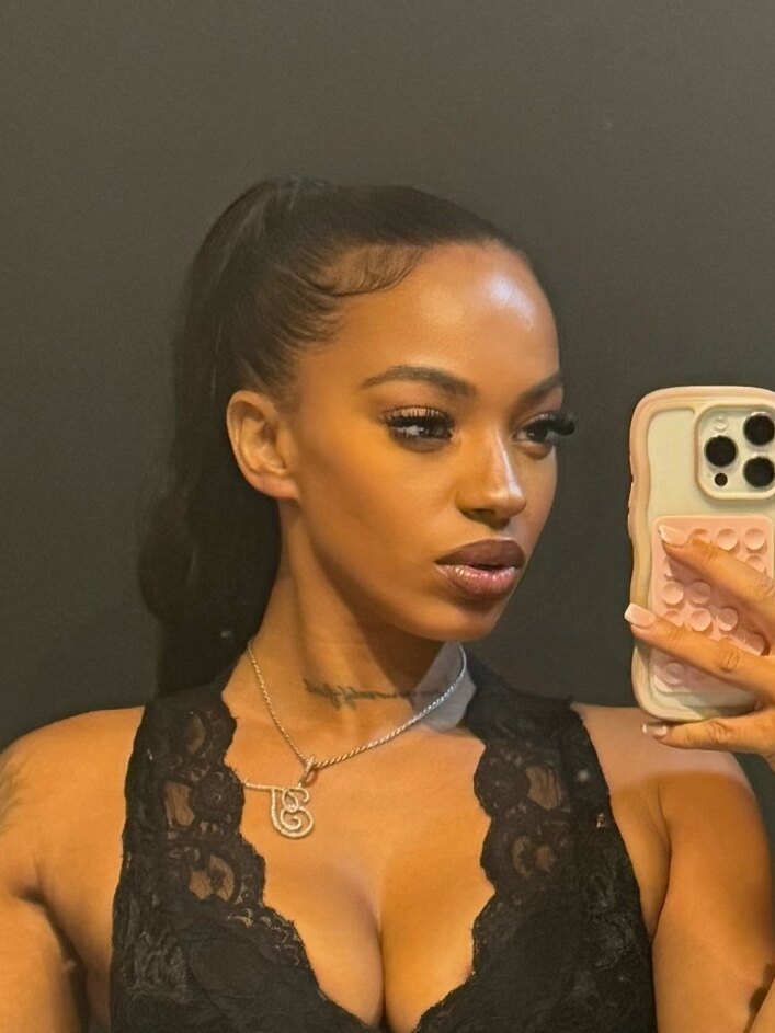 TASTY TIFFANY 🤍 photo