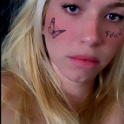 An Ana Caroline Photo with Strong SEO Data