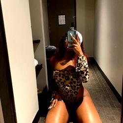 OnlyFans Model Lutty Stallion Posing in Hotel Room