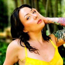 𝟴𝟱% 𝙊𝙛𝙛!🌼𝑭𝑹𝑬𝑬 𝑷𝒓𝒊𝒛𝒆! photo