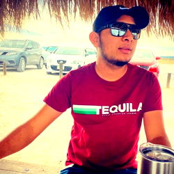 Alejandro Cisneros photo