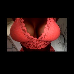 Scottish Brunette 😈 photo