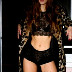 Creative Girl Yasmin photo