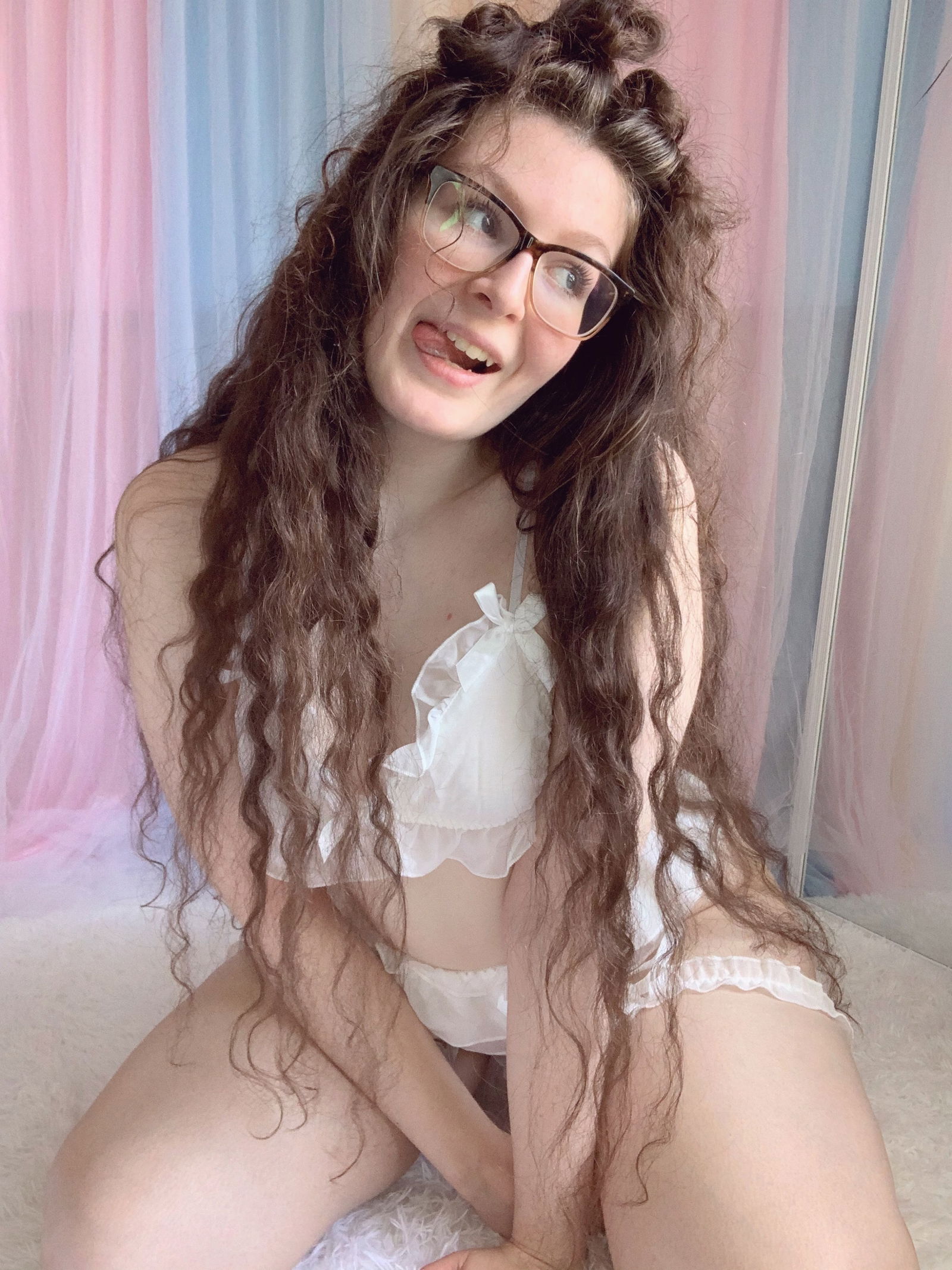 Katie Grey 🟢 ONLINE NOW!!! photo