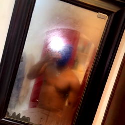 OnlyFans Model Excalibur 🗡️ in New York, Unveiling Personal Shower Mirror