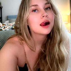 Sultry One Punch Manda from Texas