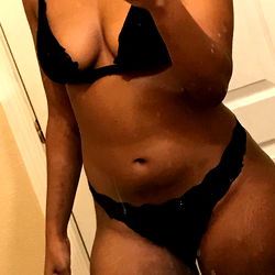 Onlyfans Lovely in a Bikini