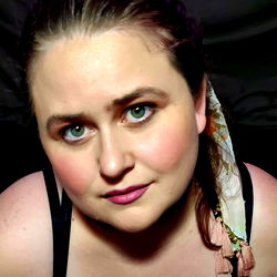 Eddi Letterman: Vibrant Oklahoma-based Model with Colorful Tattoos