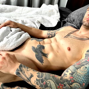 Alex Legend โ FREE PAGE photo