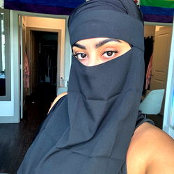 Femdom Hijabi Model - OnlyFans VIP