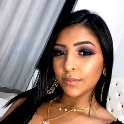 Adrielly Piva, a Glamorous Model on OnlyFans