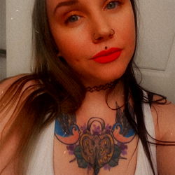 Stylish and Fun Amanda Sweets