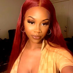 A stunning photo of OnlyFans model Butterscotch