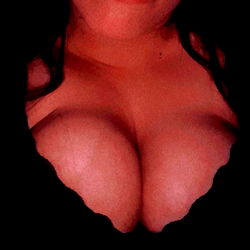 AnaCaro: An OnlyFans Model