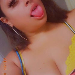 Jennifer from Houston, a vibrant and confident Instagram model.