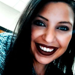 Ashley Proctor, A Model with a Smile and Eye-catching Eyeshadow