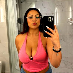 OnlyFans Model Ash Cash - Bathroom Mirror Selfie