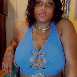 Aáliyah Monroé, Modeling Intense Look in OnlyFans