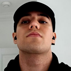 Struggle Model Sharing Aesthetic and Life Update on Instagram