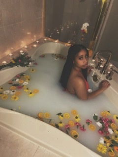 ʙʟᴀꜱɪᴀɴ ꜰʀᴇᴀᴋ ɴᴇxᴛ ᴅᴏᴏʀ 😈 photo