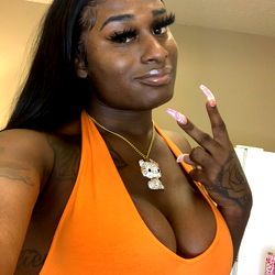 OnlyFans Model Tranny Shit Poses for a Selfie