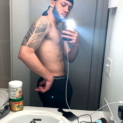 Seattle-Based OnlyFans Model LonelyHendrix