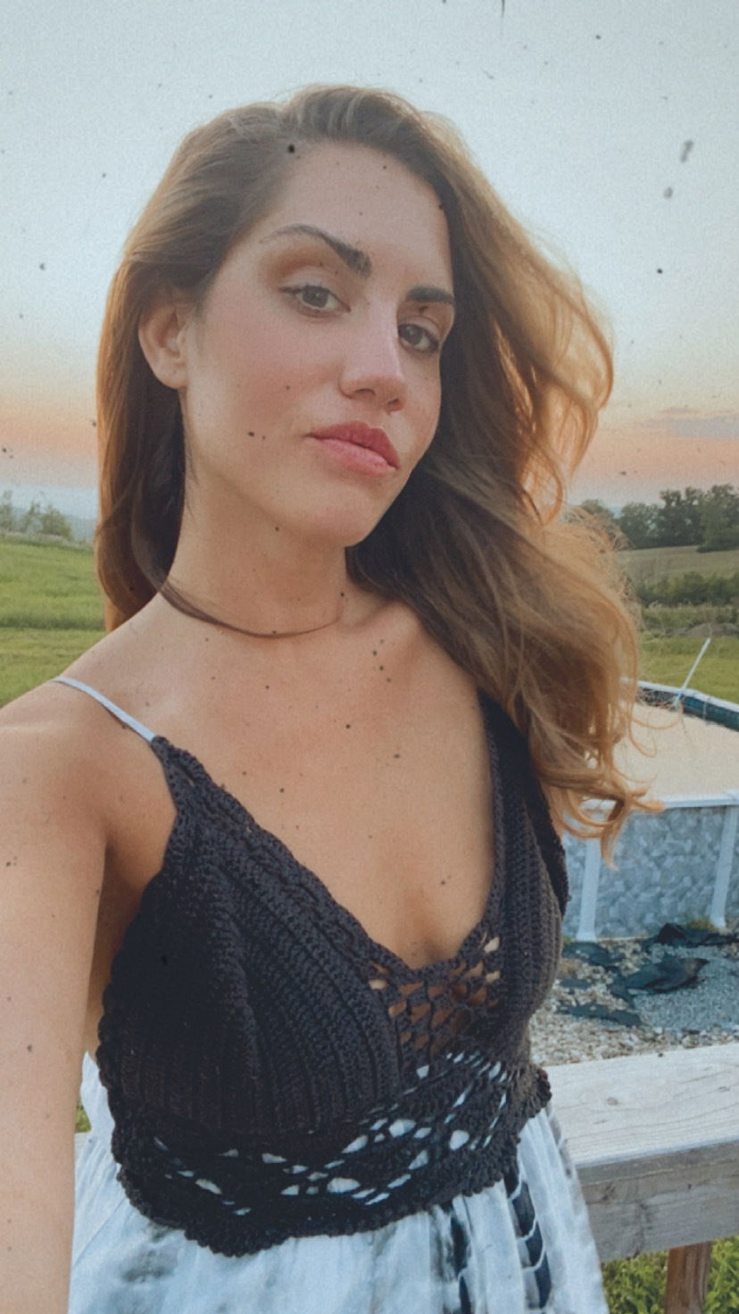 Brunettewhite&amp;blue photo