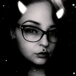 Stylish Female Model Shibichan with Geek Vibe and Dark Glamour