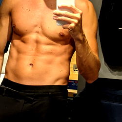 Allx, European OnlyFans Model Showing Abs and Biceps