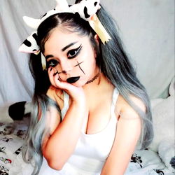 Vee, OnlyFans Model in Unique Character Costume