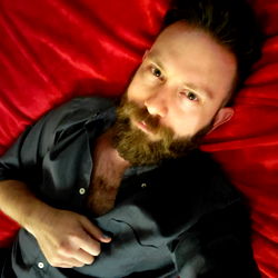 Alex Andre: OnlyFans Model Sharing His Life on Bed