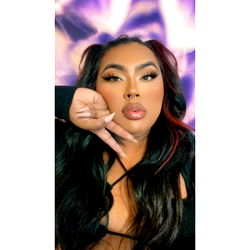 Model Zombiebrainzz in Stylish Underyourbed Shoot