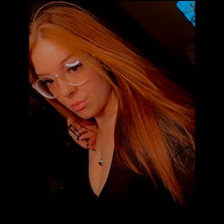 Cherry 🍒 - OnlyFans Model,