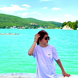 Chic Waterside Scenery with AnnaDi