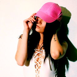 OnlyFans Model Zaina Nicole - Photoshoot with Hat and Background