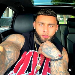 Aneeal3 on Instagram | Celebrity Model