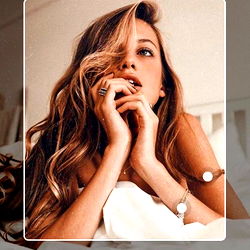 Model Milu Villamisar from OnlyFans