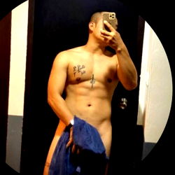 Aholixxx in a shower room