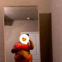 SummerAlliyiah: Atlanta's Curvy Stunner