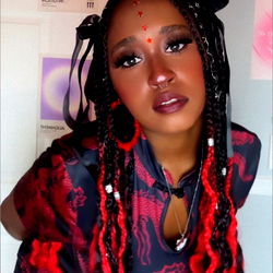 Model Photo with OnlyFans Model Name and Extracted Data