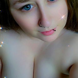 CurvyMarie's Sultry OnlyFans Photo Shoot